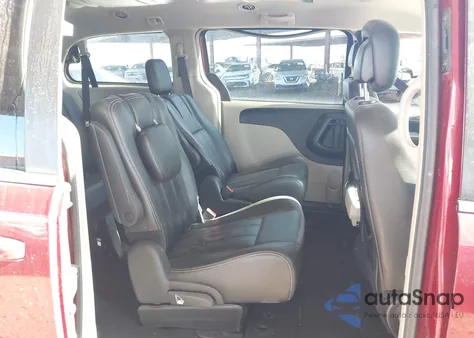 2016 Chrysler Town & Country Touring z USA, uszkodzony, nr VIN 2C4RC1BG9GR158044